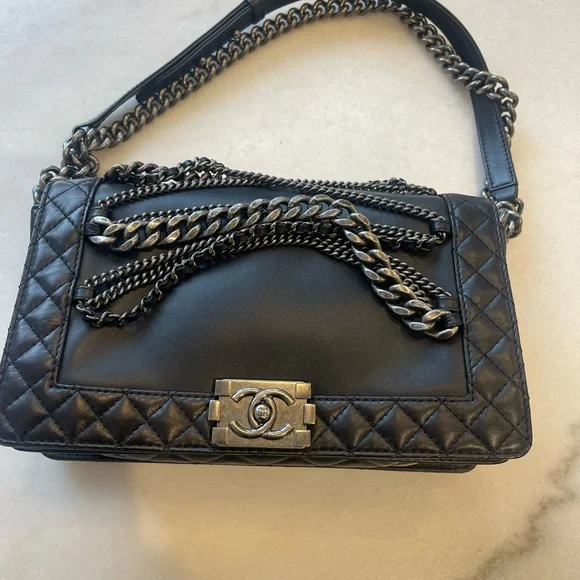 CHANEL BOY MULTI CHAINS FLAP BAG IN BLACK LAMBSKIN - Picture 3 of 16